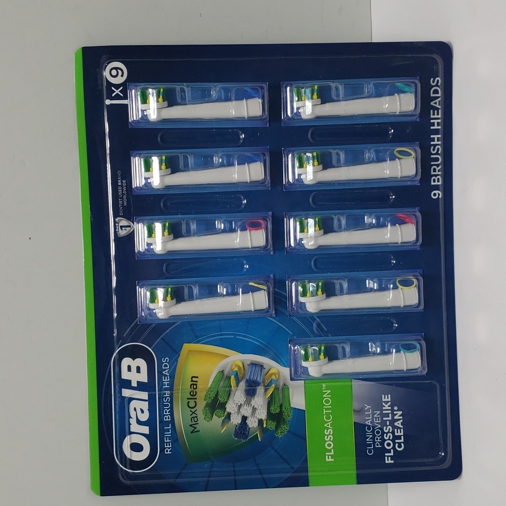 NEW ORAL-B REFILL BRUSH HEADS MAX CLEAN FLOSS ACTION 9 BRUSH HEADS